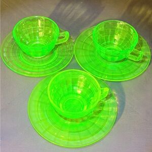 Vibrant Uranium Glass Tea Cup & Saucer Set-Anchor Hockkng Block Optic Green 6pc